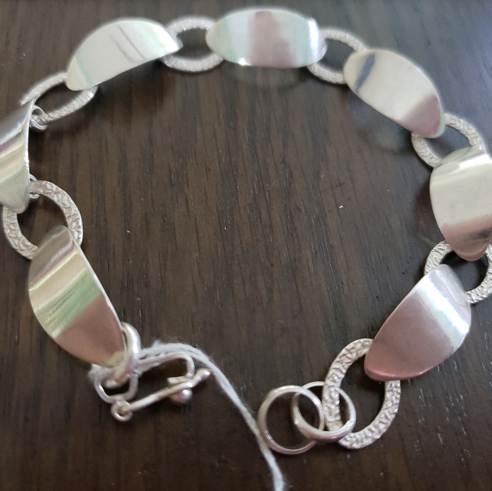 Genuine silver bracelet